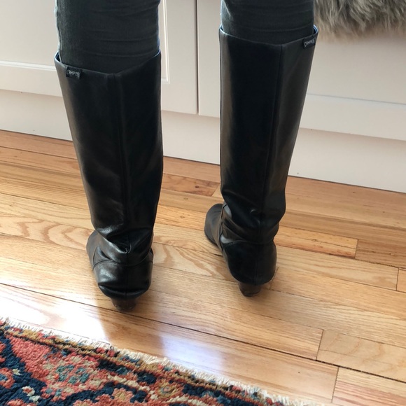 Boots - Picture 3 of 4